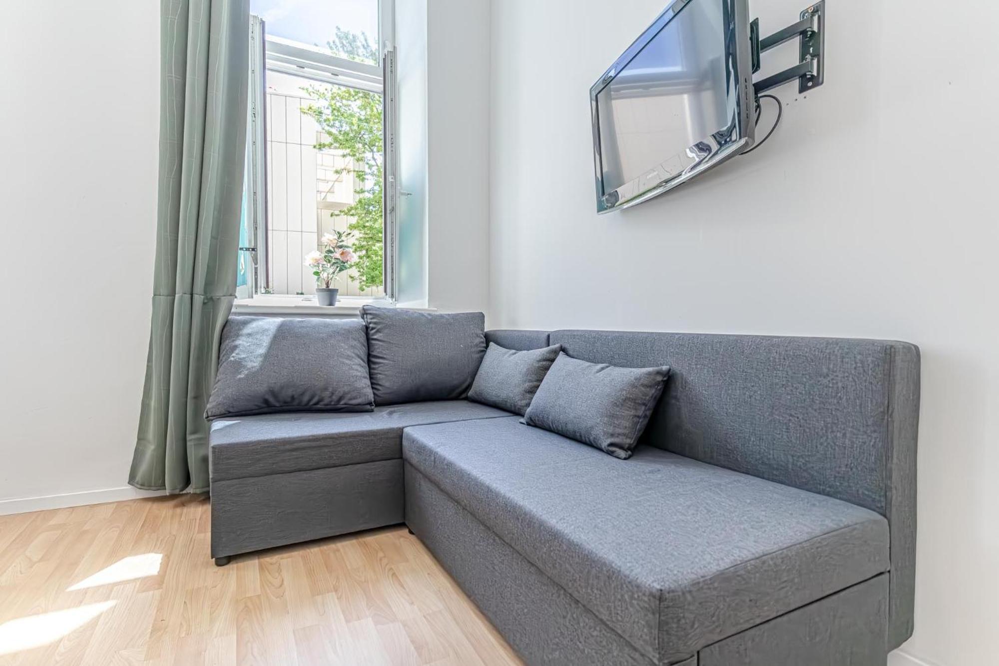 Loevly Shared 6Br With Garden Near Danube & Millenium City ウィーン エクステリア 写真