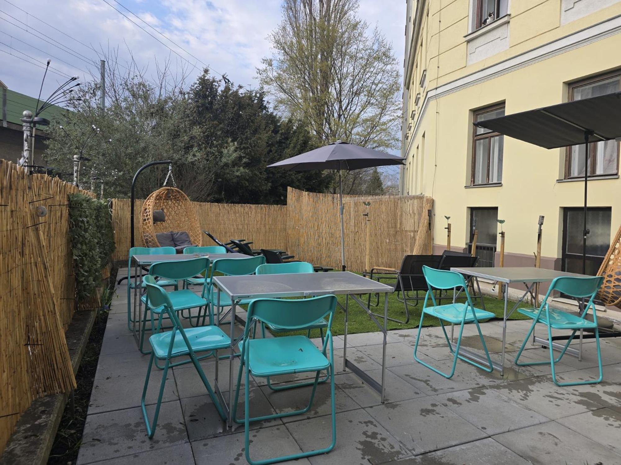 Loevly Shared 6Br With Garden Near Danube & Millenium City ウィーン エクステリア 写真