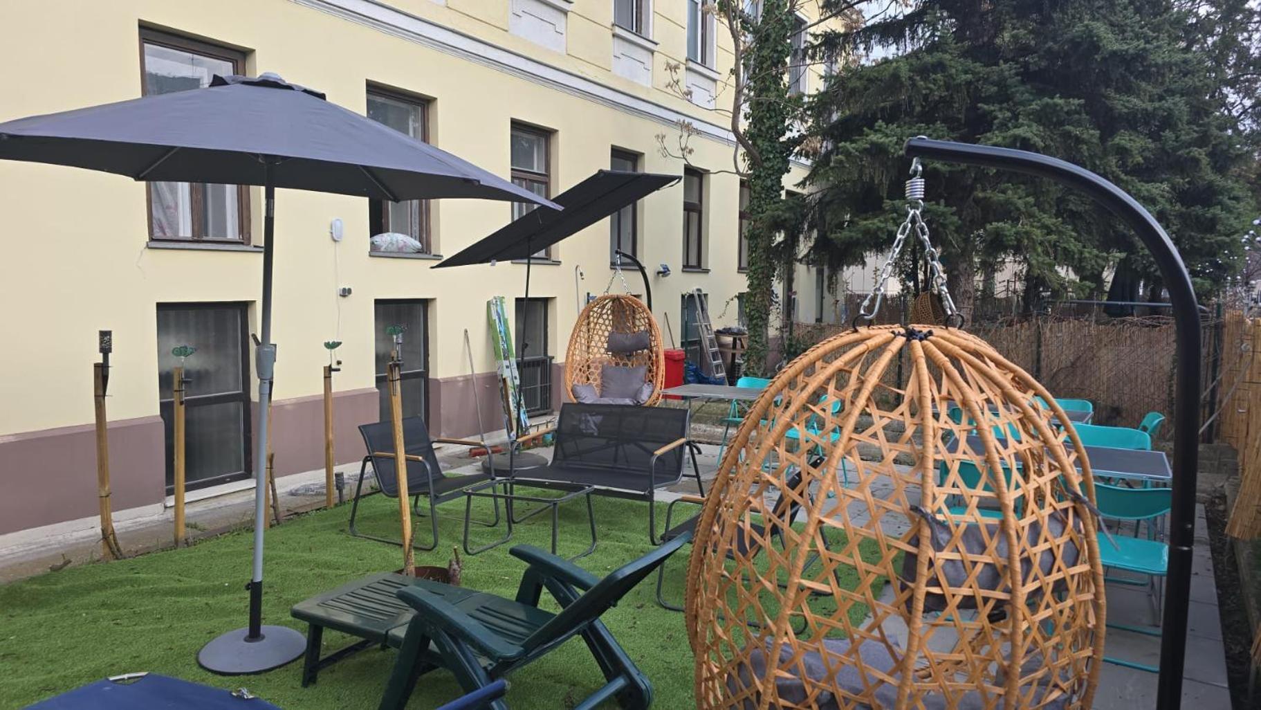 Loevly Shared 6Br With Garden Near Danube & Millenium City ウィーン エクステリア 写真