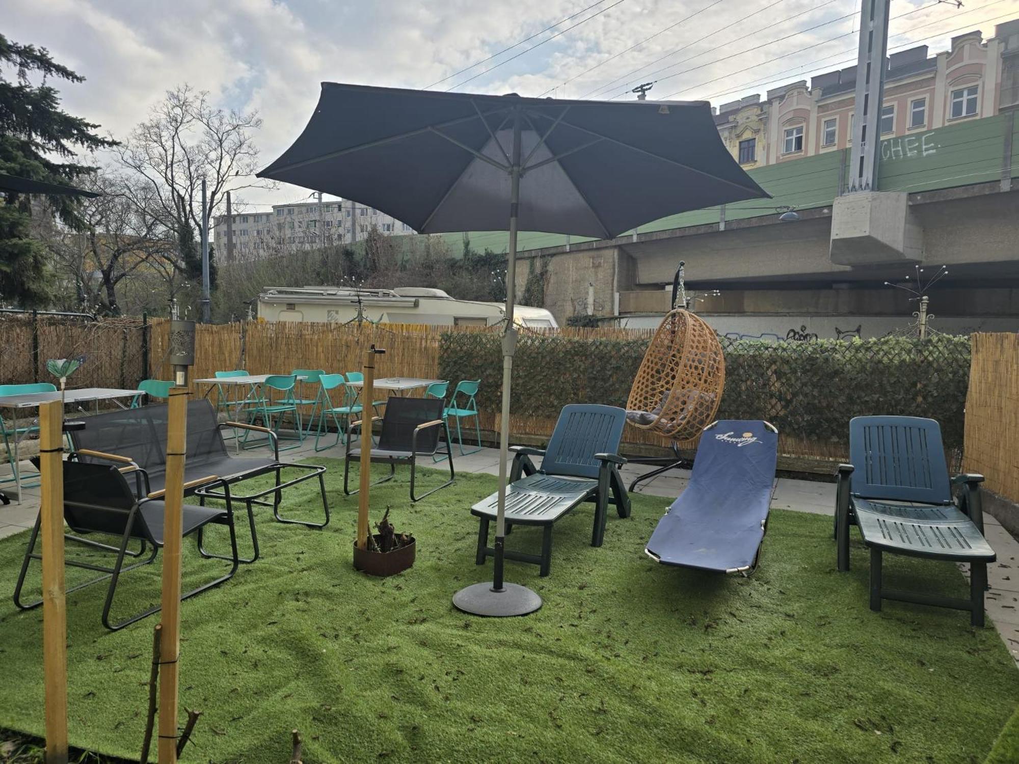 Loevly Shared 6Br With Garden Near Danube & Millenium City ウィーン エクステリア 写真